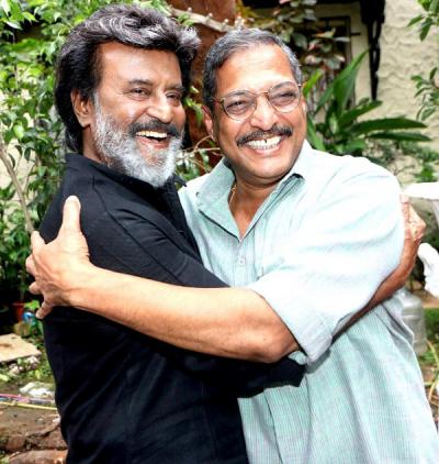  These photos of legends Rajinikanth and Nana Patekar hugging each other are breaking the Internet 