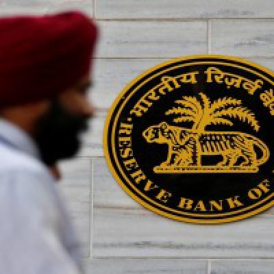 RBI deputy Viral Acharya says short-term debt key vulnerability