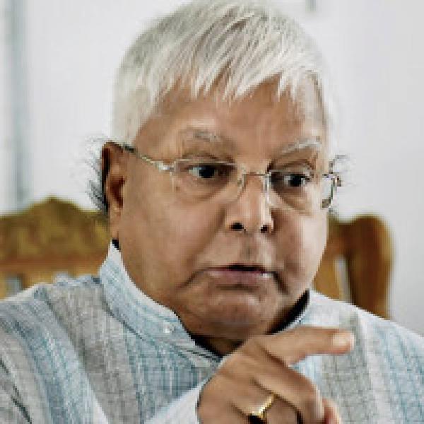Lalu appears before special CBI courts