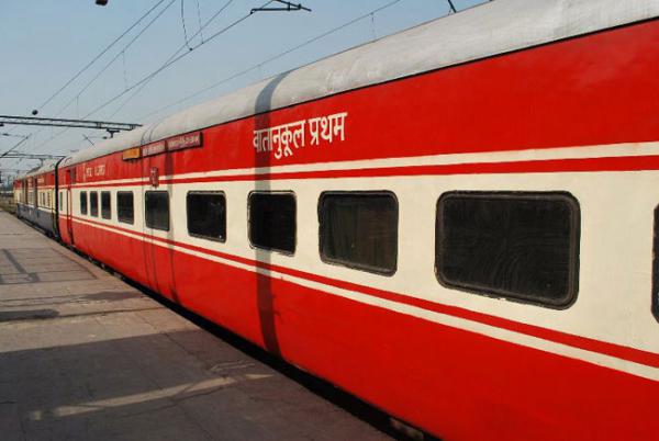 Railway ministry working with firms like Apple on train speeds