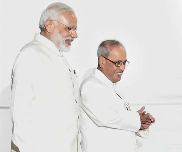 Pranab Mukherjee praises Narendra Modi for his transformational changes