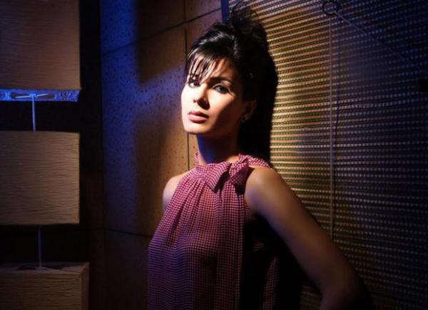  "On social media everyone has an opinion, anyone can be provoked by anything" - Kirti Kulhari 