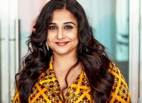  Vidya Balan receives this special invitation from Hyderabad weavers 