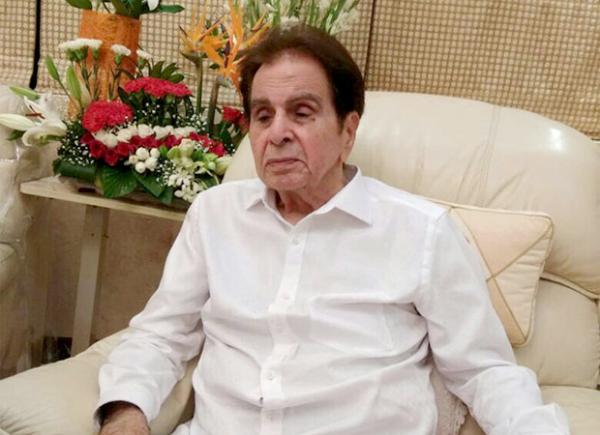  After being admitted for dehydration, Dilip Kumar is now recovering in hospital 