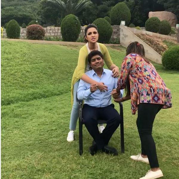  Here’s how Parineeti Chopra leaves the funny man of Bollywood Johnny Lever in splits 