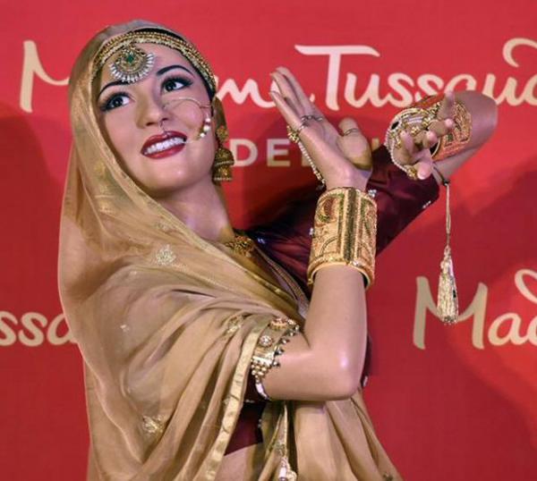  Check out: Madhubala gets a wax statue as Mughal-e-Azam's Anarkali at Madame Tussauds in Delhi 
