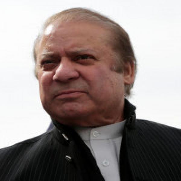 Sharif terms ouster as #39;joke#39;, asks people to stand by him