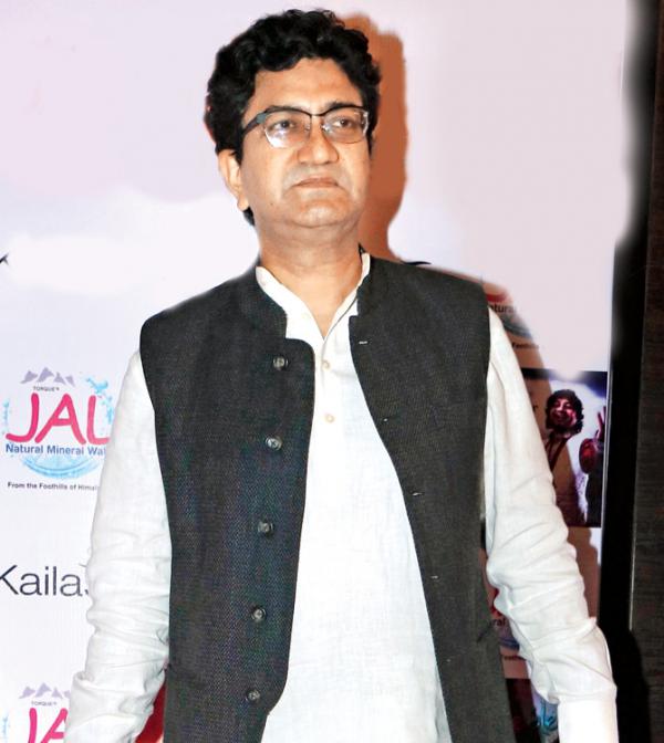Censor Board's new chief Prasoon Joshi fails to show up on first day at work