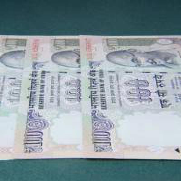 Indian rupee opens lower at 63.92 per dollar
