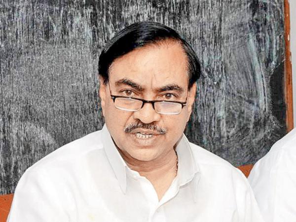 List out steps taken to probe allegations against Khadse, HC to Maha govt