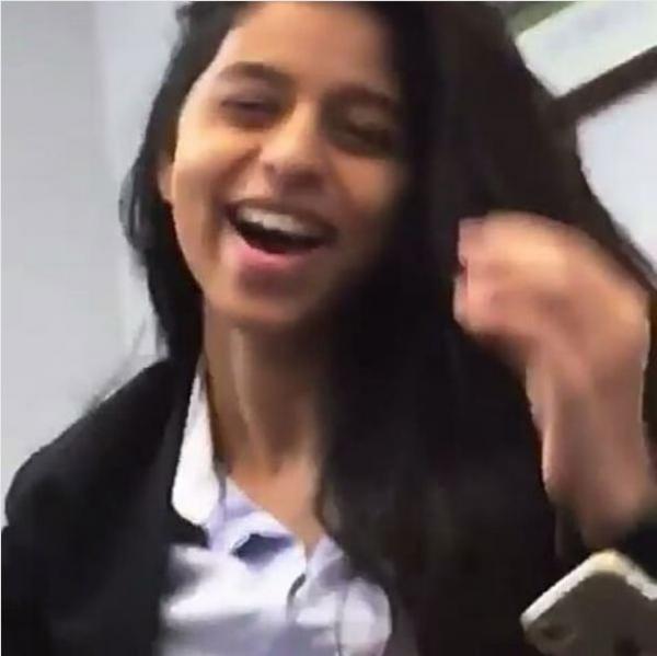  WATCH: Shah Rukh Khan's daughter Suhana Khan does a cute hair flip while talking to her friends! 