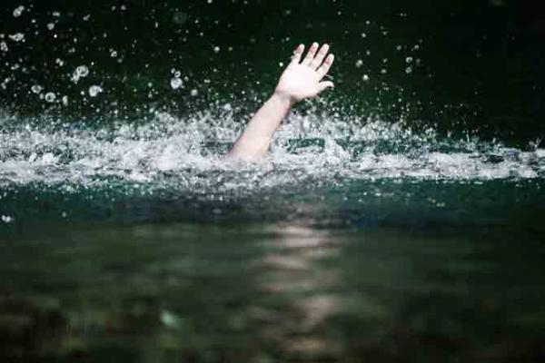 Four youths drown while immersing Ganpati idols in Pune