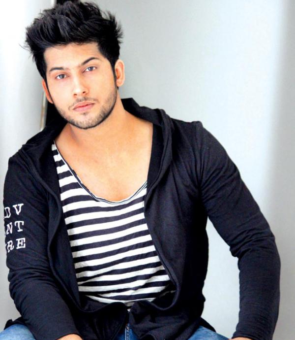 'Swaragini' actor Namish Taneja saves a man's life by giving him CPR