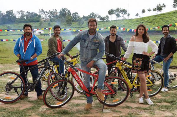  WOW! Golmaal Again cast poses with Salman Khan's Being Human e-cycles 