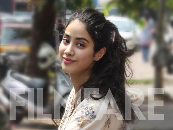 Pictures: Jhanvi Kapoor channels her desi vibe in her gorgeous traditional look 