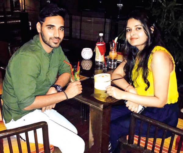 Bhuvneshwar Kumar finally reveals mystery girl's photo from dinner date