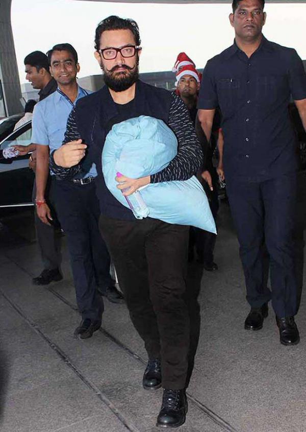  REVEALED: Aamir Khan's SECRET Pillow! 