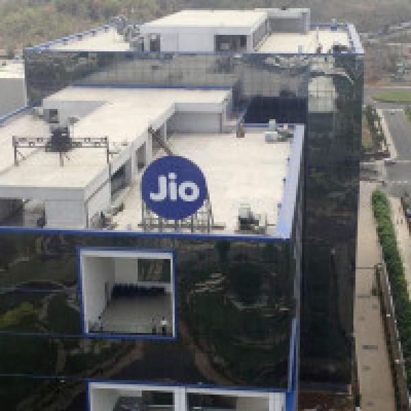 Reliance Jio posts Rs 6,147-crore revenue in Q2, net loss at Rs 270.6 crore