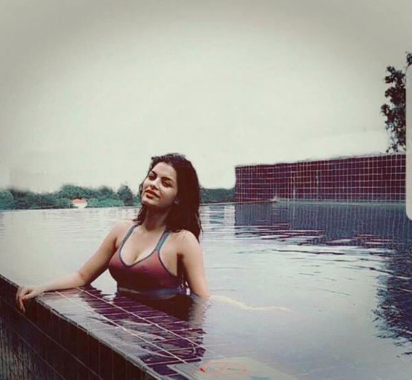  HOT! Sonali Raut shares picture of her sizzling avatar in swimwear 