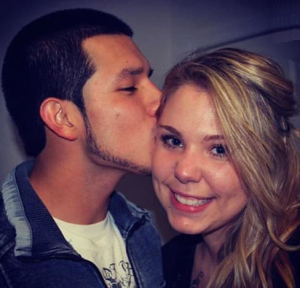 Kailyn Lowry & Javi Marroquin Spotted Kissing In Public!!!
