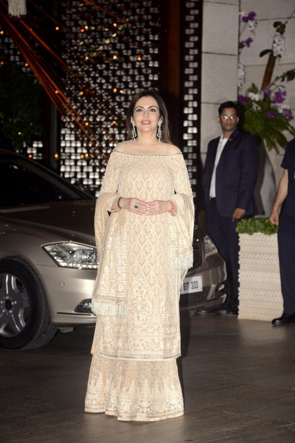 Ambani&apos;s Pre-Diwali Bash Will Make You Wish You Were On The Incredible Guest List