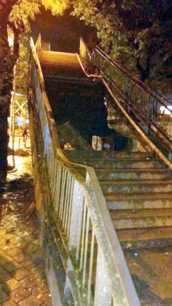 Mumbai: Foot overbridge staircase collapses near Charni Road station, 1 injured