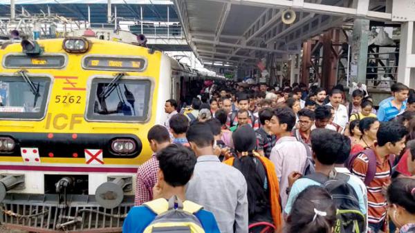 Virar and Nalasopara stations in urgent need of fast-paced expansion