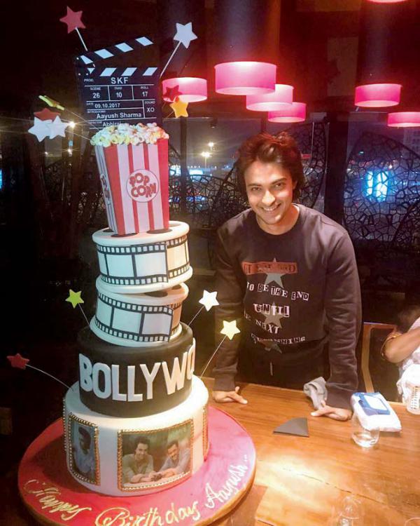 Aayush Sharma celebrated birthday with five-tiered cake