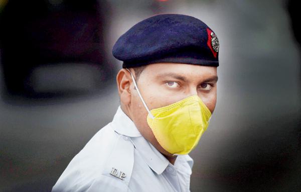 Smoke and moisture from Punjab, Haryana turn Delhi into a 'gas chamber'