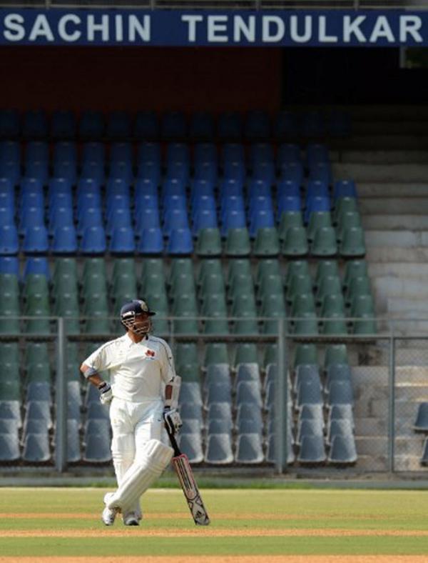 Maximum City's romance with cricket: Mumbai climb 'Mt 500'
