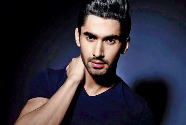 Laksh Lalwani throws attitude, picks up a fight with Porus crew member