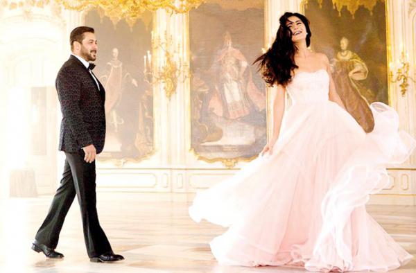 Salman Khan and Katrina Kaif rekindle their romance in Dil Diyan Gallan