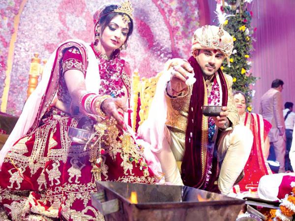 Akanksha Jindal marries Dil Deke Dekho actor Abhishek Bajaj