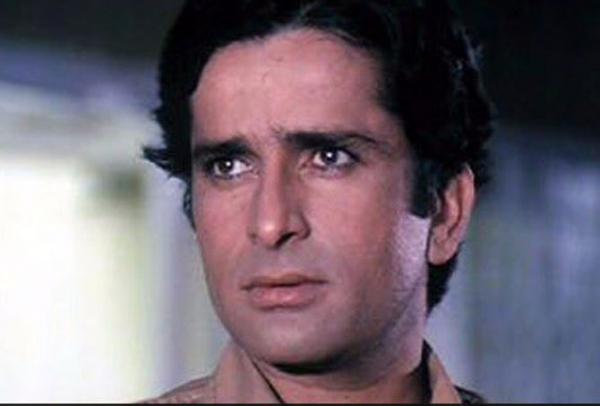 Shashi Kapoor passes away: Mumbai police pays tribute in a unique way