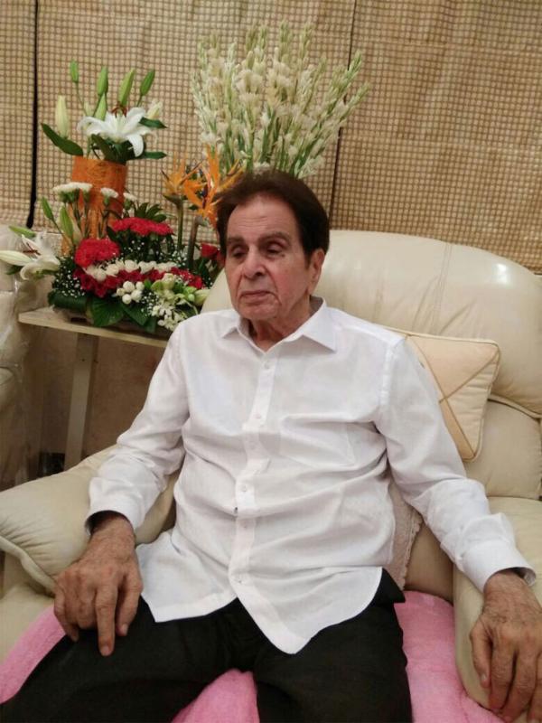 Here's how Dilip Kumar celebrated his 95th birthday