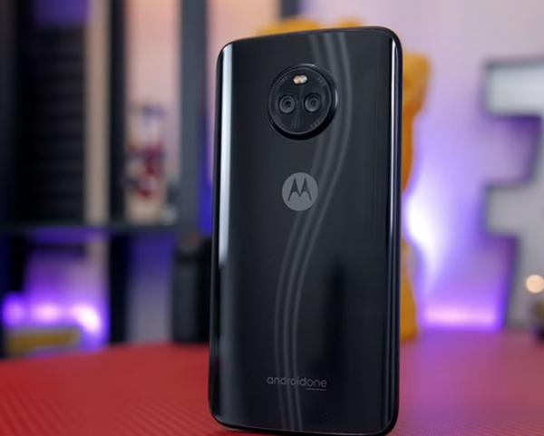 Moto X4 Review: Sets the bar for mid-range smartphones 