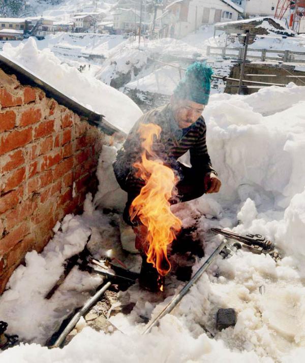 Snow likely in Uttarakhand as mercury dips further