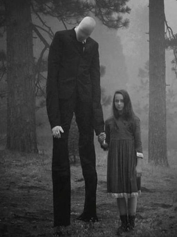 &apos;Slender Man&apos; Trailer: This Meme Turned Horror Movie Will Mess With Your Mind