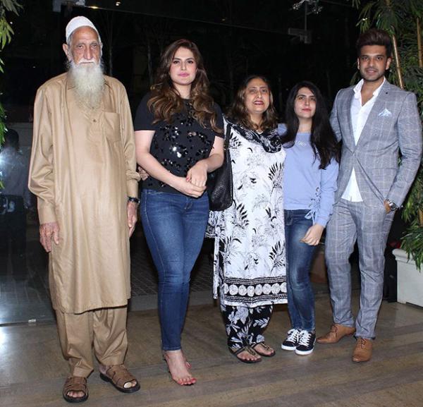  SPOTTED: Zareen Khan attends special screening of 1921 with entire family 