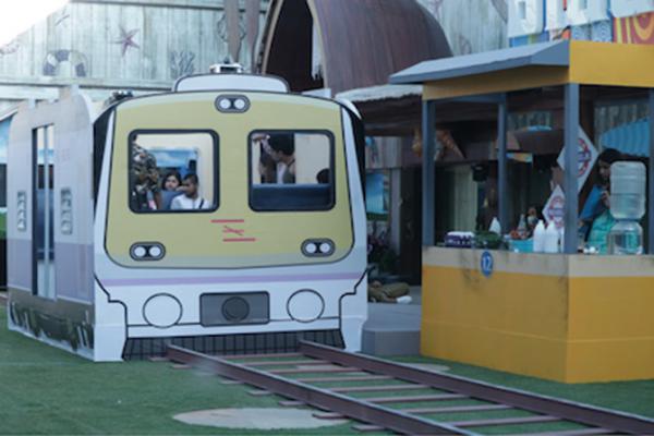Bigg Boss 12 Oct 25 Update: Who will get on the train to become captain