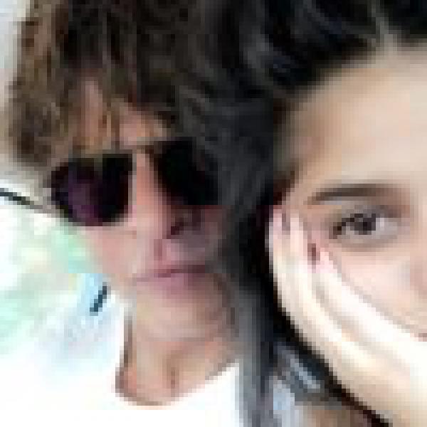 This Photo Of Shah Rukh Khan With Suhana Khan Shows That He Is A Proud Dad