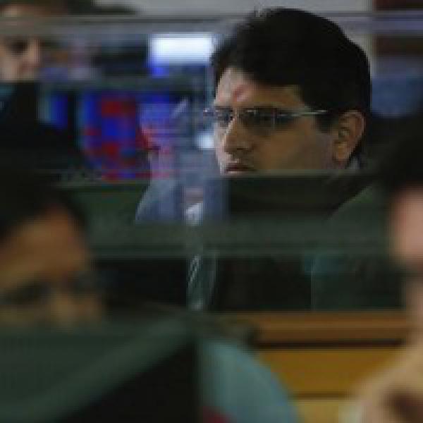 Sensex ends mildly in red after rangebound trade, Nifty snaps 3-day gains