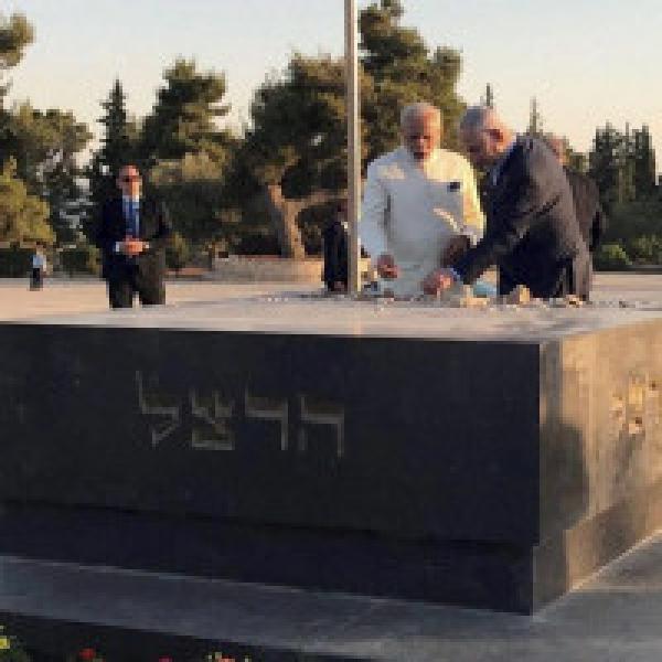 PM Modi makes impromptu visit to grave of Zionism#39;s founder