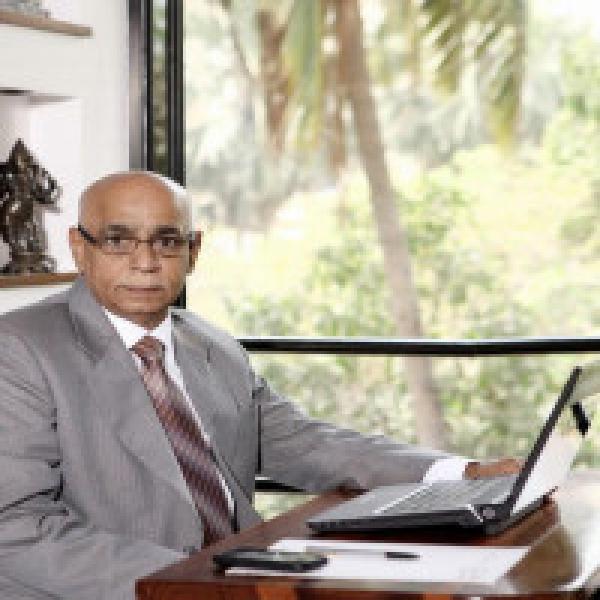 Crucial support for Nifty at 9600, 4 stocks to buy today: Prakash Gaba