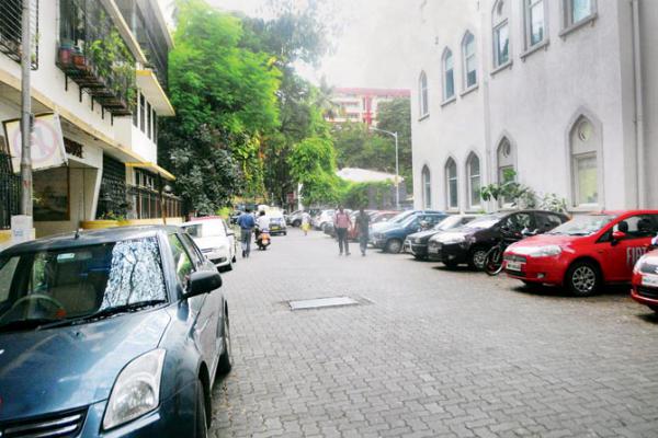 Mumbai school, locals at war over parking spot in Grant Road