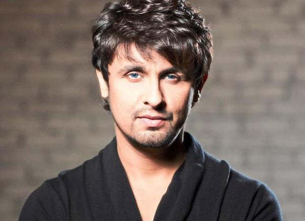  Sonu Nigam pledges Rs. 5 lakhs to braveheart bus driver who drove Amarnath Yatra terror attack victims to safety 