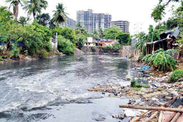 Devendra Fadnavis orders polluted water bodies to be notified as tributaries