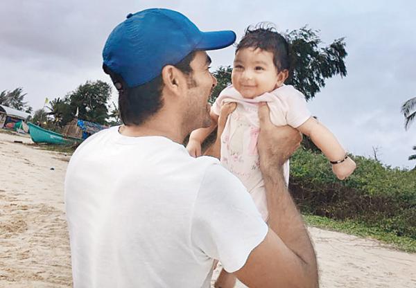 Mohammad Kaif's photo with 'bundle of joy' daughter is the cutest thing