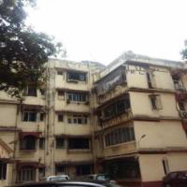 No respite for housing societies on Collectorâs land in Mumbai