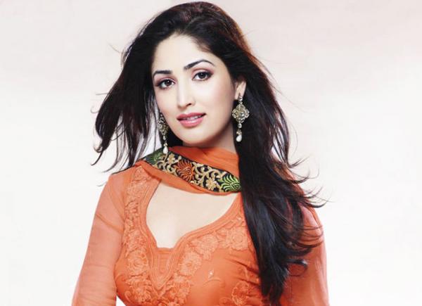  WOW! Yami Gautam turns ambassador for this food chain and it is her favourite cheat food 
